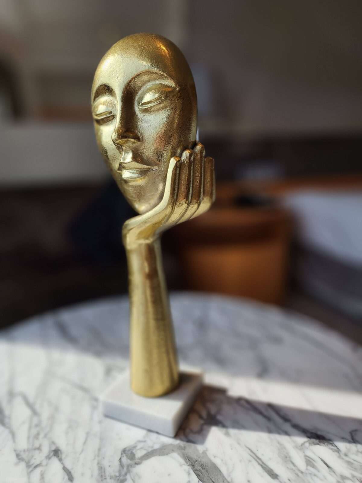 MODERN METAL ART FACE STATUE, THINKING LADY FACE FIGURINE | PREMIUM DESIGN GLOSSY SCULPTURE, INTERIOR DECORATIVE HANDICRAFT ITEMS |ROOM DECOR SHOWPIECES - GOLD & WHITE MARBLE BASE