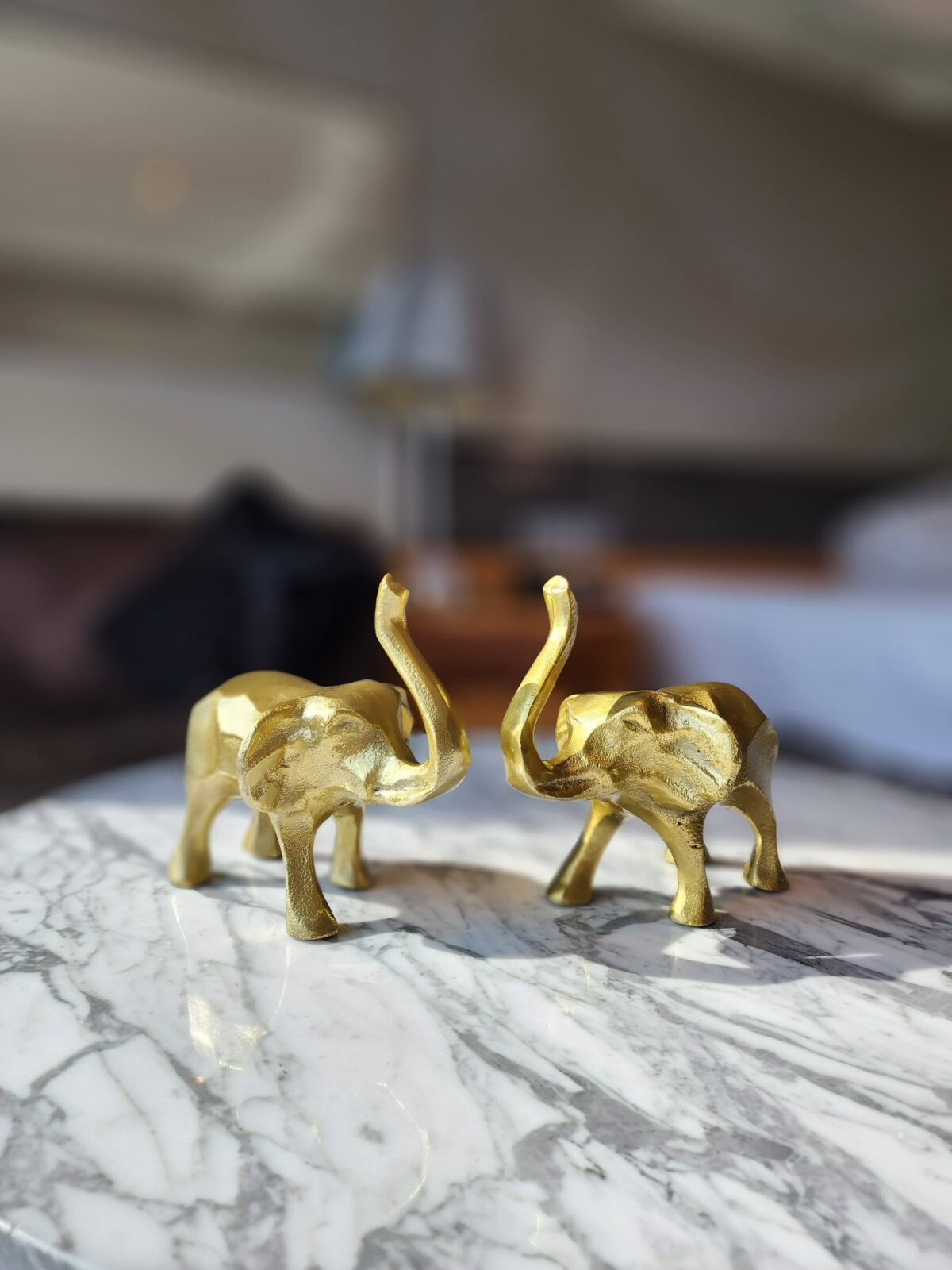 24K GOLD FINISH TRUNK UP ELEPHANT SHOWPIECE DECORATIVE ITEMS FOR HOME DECORATION GOLD PLATED ELEPHANT STATUE HOME/OFFICE TABLE LIVING ROOM DÉCOR (PAIR)