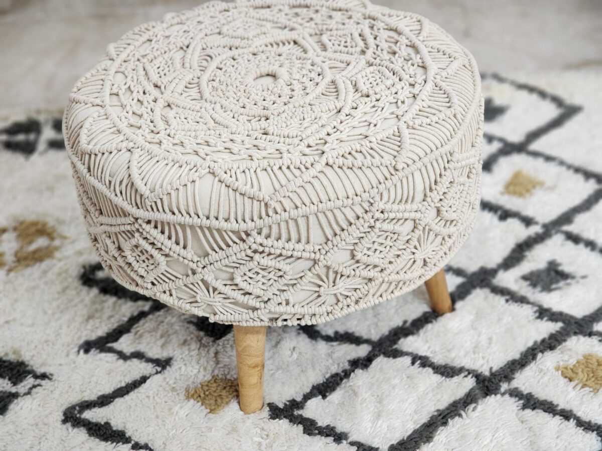 HAND KNITTED BIG STOOL FOR LIVING ROOM/ MUDDA SITTING FURNITURE SEAT POUFFE PUFFY FOAM STOOL FOR OFFICE HOME DECOR, 57X57X42 CM, BEIGE/ CREAM WITH WOODEN FINISH LEGS