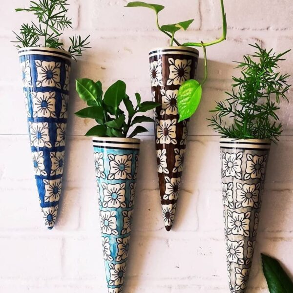 Ceramic cone shape wall planter