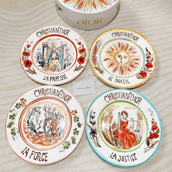 Dior plate set